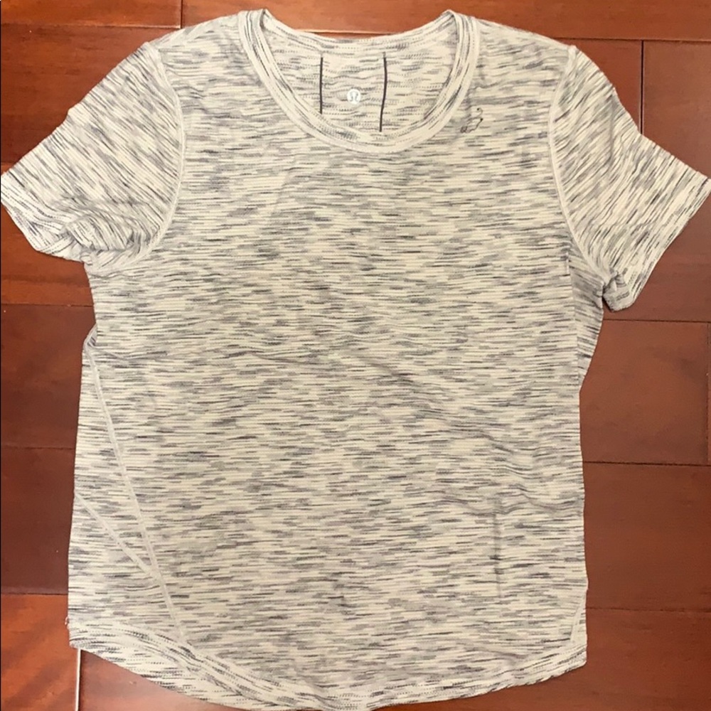 Lululemon top - Picture 2 of 2